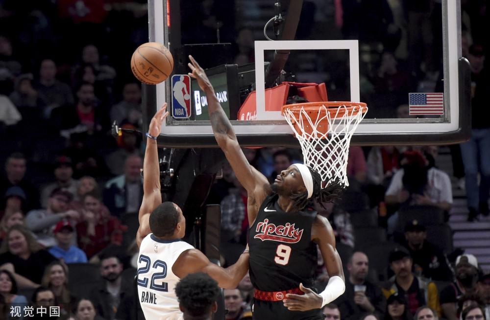 随着他的不 随着他的不